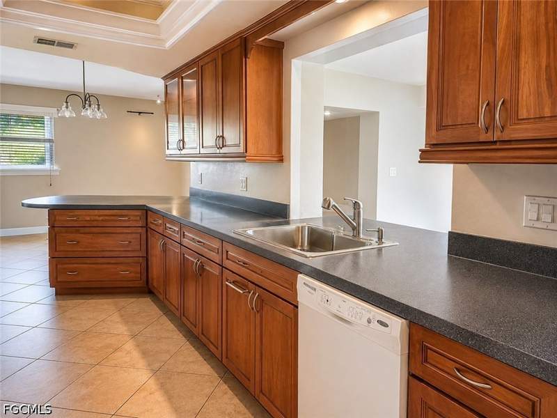 3 bedroom SingleFamilyResidence at 1441 Sautern Dr, Whiskey Creek, Fort Myers — photo 2