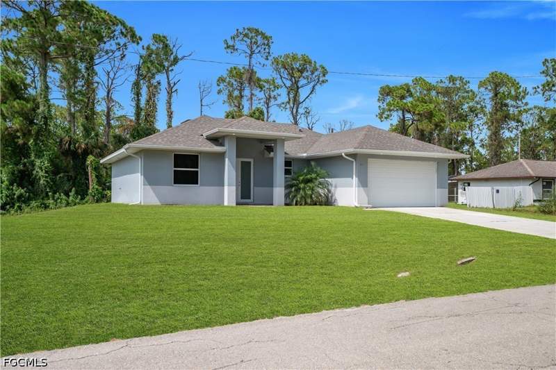 3 bedroom SingleFamilyResidence at 1901 E 7th St, Lehigh Acres, Lehigh Acres — photo 2