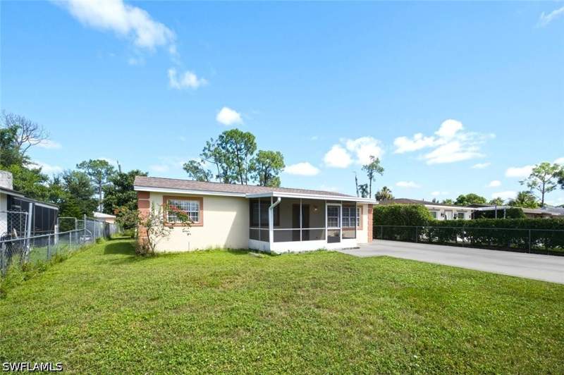 3 bedroom SingleFamilyResidence at 5449 Hardee St, Naples Manor, Naples — photo 2