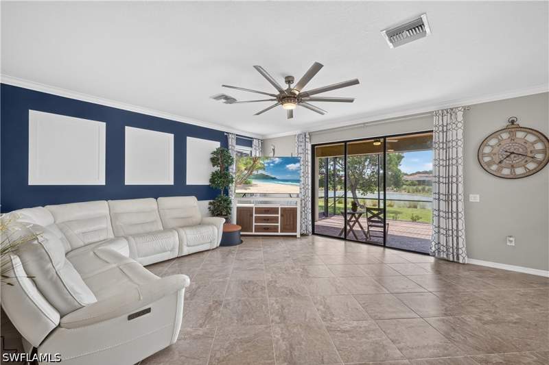 3 bedroom SingleFamilyResidence at 1595 Marton Ct, Artesia, Naples — photo 2