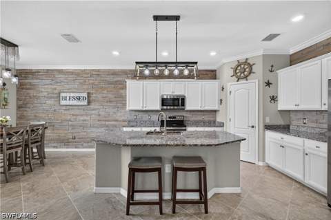 1595 Marton Ct, Naples FL - photo 6 of 47