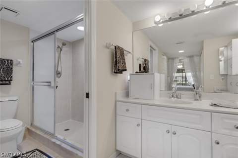 5770 Trailwinds Dr 213, Fort Myers FL - photo 16 of 26