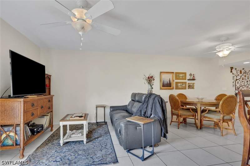 2 bedroom Condominium at 5770 Trailwinds Dr 213, Augusta Village, Fort Myers — photo 5