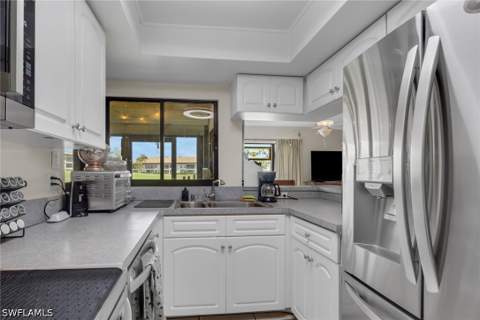 5770 Trailwinds Dr 213, Fort Myers FL - photo 9 of 26