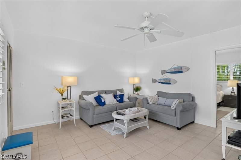 1 bedroom Condominium at 534 4th Ave S 3, Essex House, Naples — photo 5