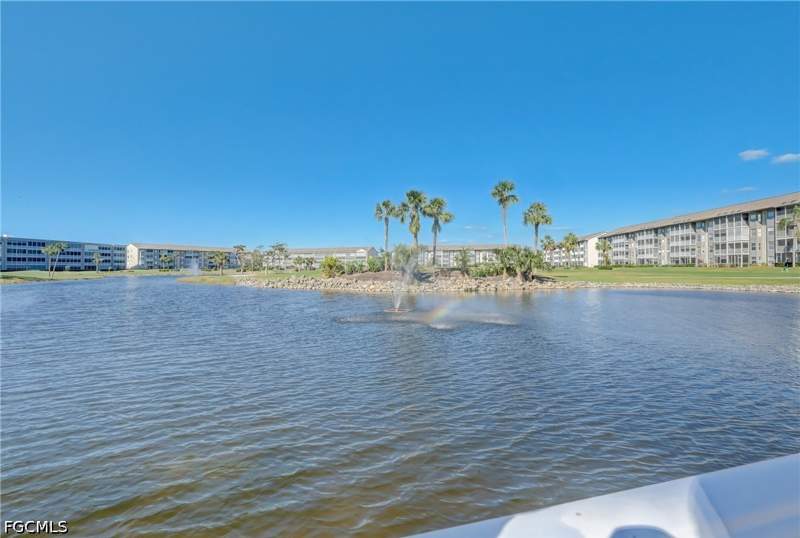2 bedroom Condominium at 14771 Hole In 1 Cir 106, Golfview Golf & Racquet Club, Fort Myers — photo 5