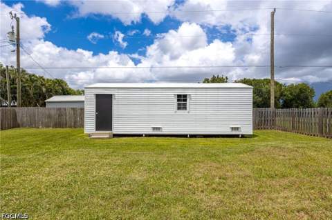 1201 Orange Ave, North Fort Myers FL - photo 22 of 41