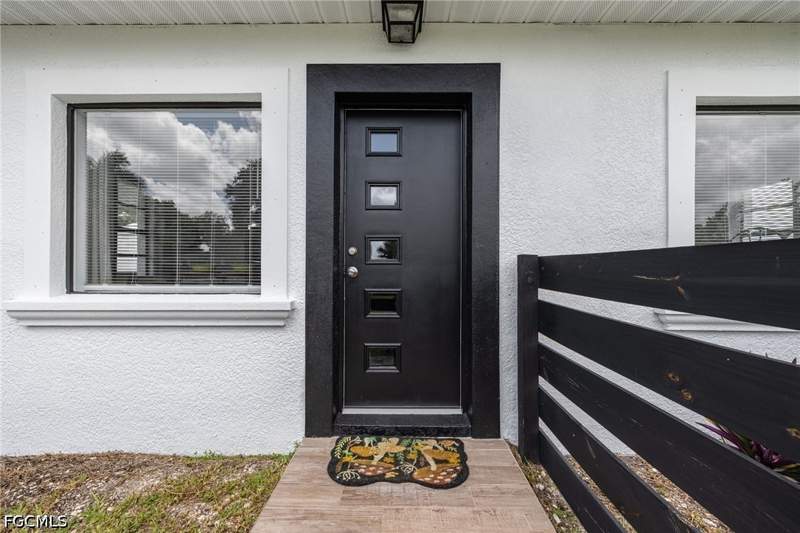 2 bedroom SingleFamilyResidence at 1201 Orange Ave, Pine Acres, North Fort Myers — photo 5