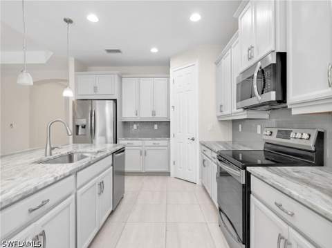 16382 Barclay Ct, Naples FL - photo 16 of 38