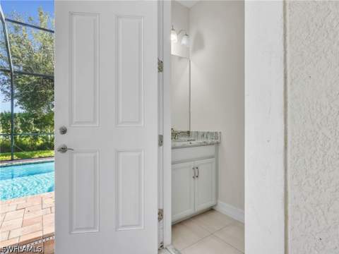 16382 Barclay Ct, Naples FL - photo 19 of 38