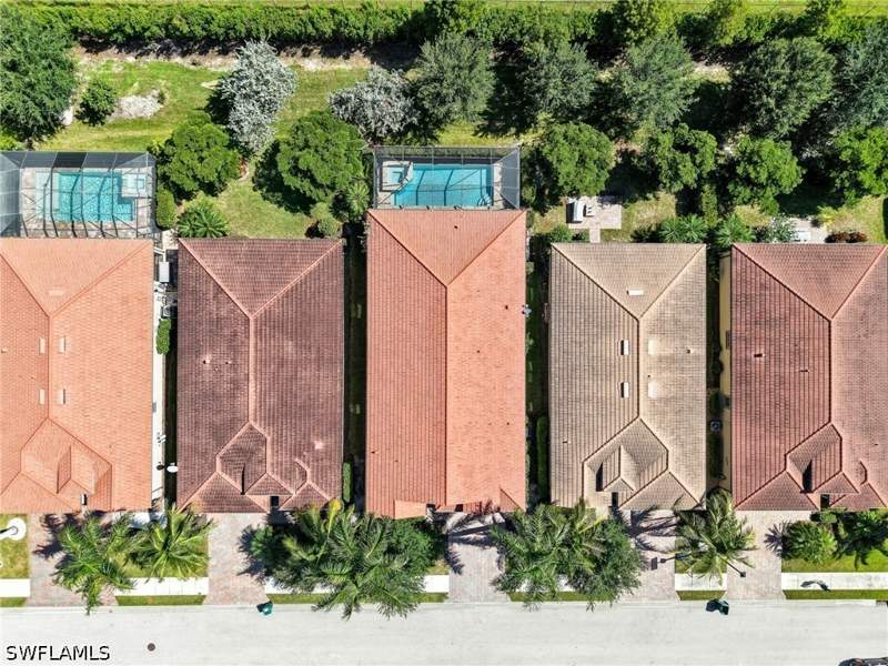 4 bedroom SingleFamilyResidence at 16382 Barclay Ct, Barrington Cove, Naples — photo 2