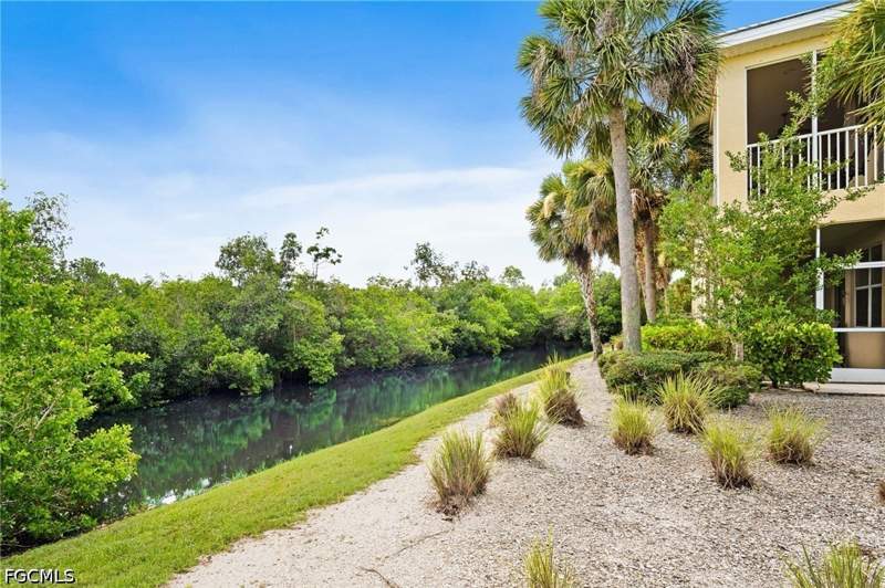 2 bedroom Condominium at 14573 Abaco Lakes Dr 101, Hamilton, Fort Myers — photo 2