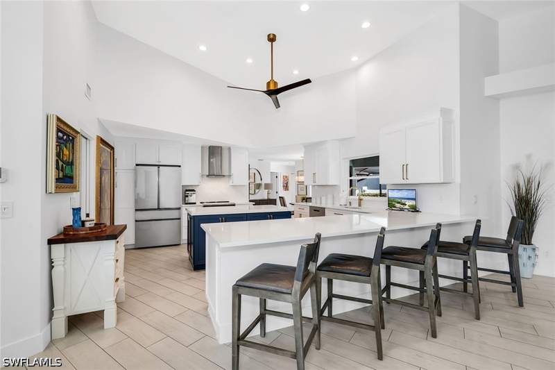 5 bedroom SingleFamilyResidence at 1276 Treasure Ct, Marco Island, Marco Island — photo 5
