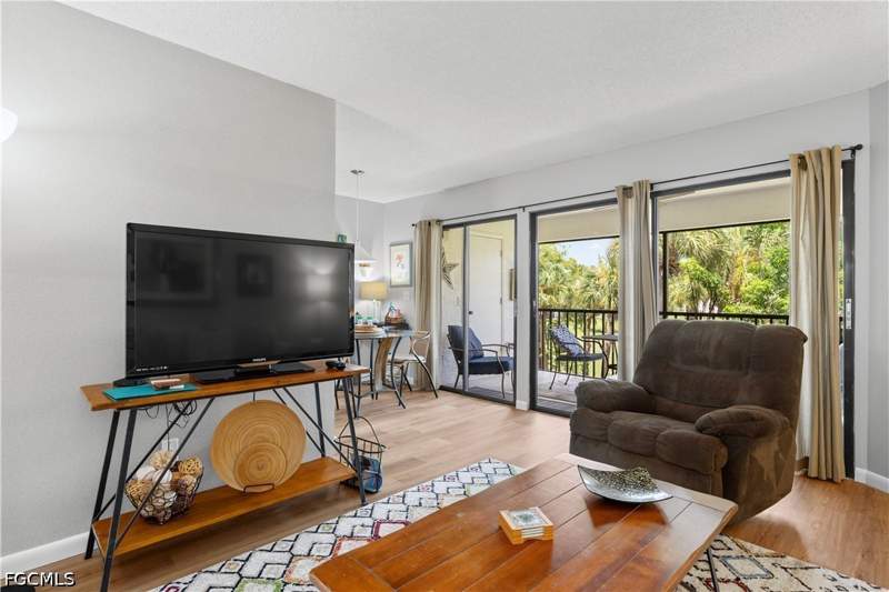 2 bedroom Condominium at 17220 Terraverde Cir 9, Terraverde Country Club, Fort Myers — photo 5