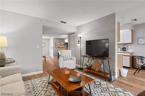 17220 Terraverde Cir 9, Fort Myers FL - photo 6 of 46