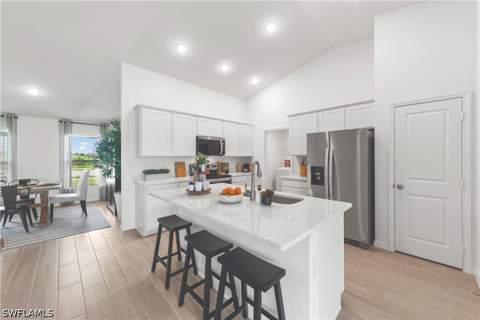 525 Willowbrook Dr, Lehigh Acres FL - photo 6 of 14