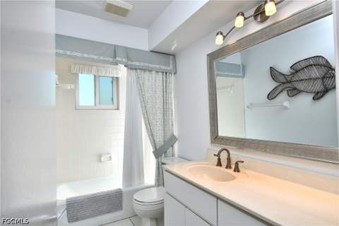 8524 Dominican Ct, Fort Myers FL - photo 15 of 40