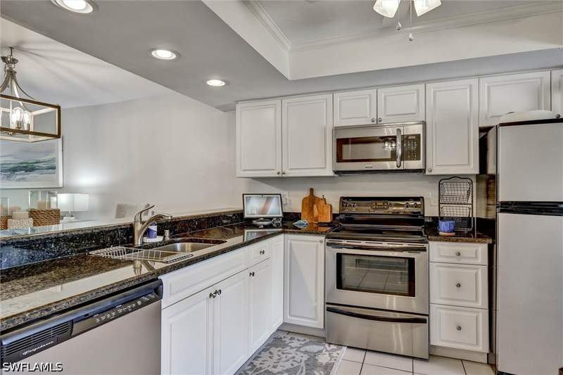 2 bedroom Condominium at 7340 Saint Ives Way 3102, Country Haven, Naples — photo 5