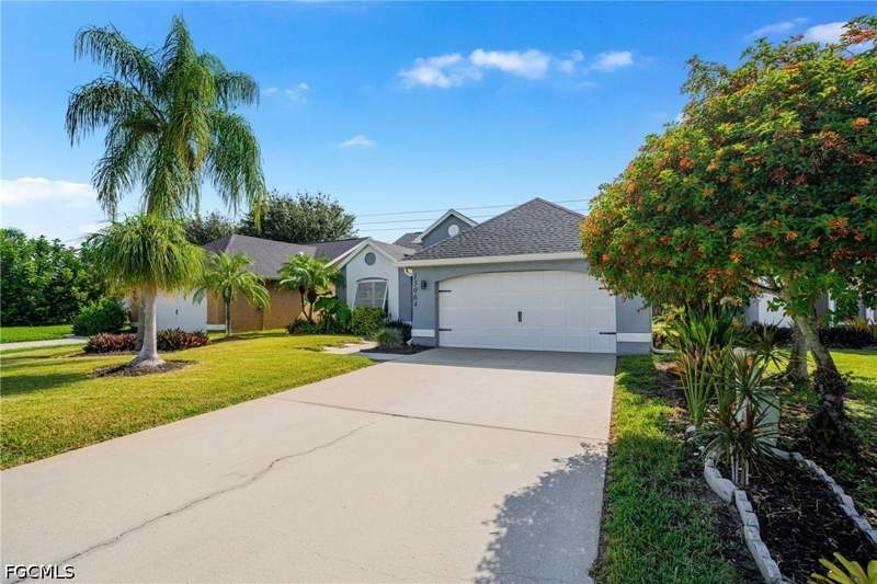 3 bedroom SingleFamilyResidence at 15064 Cloverdale Dr, The Meadow, Fort Myers — photo 3