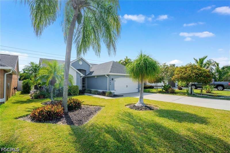 3 bedroom SingleFamilyResidence at 15064 Cloverdale Dr, The Meadow, Fort Myers — photo 5
