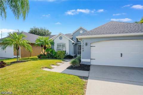 15064 Cloverdale Dr, Fort Myers FL - photo 8 of 50