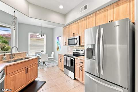 9265 Belleza Way 204, Fort Myers FL - photo 9 of 38