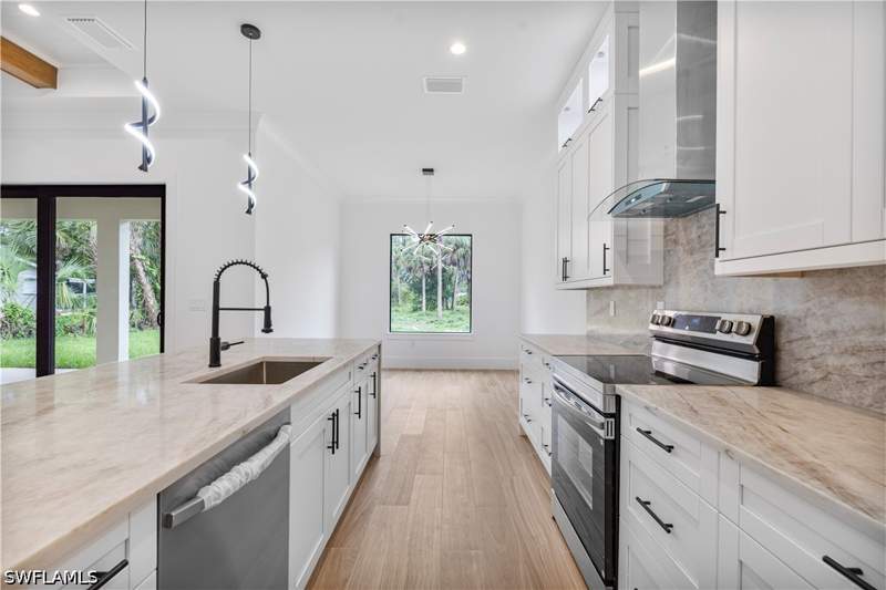 3 bedroom SingleFamilyResidence at 2354 4th Ave SE, Golden Gate Estates, Naples — photo 5