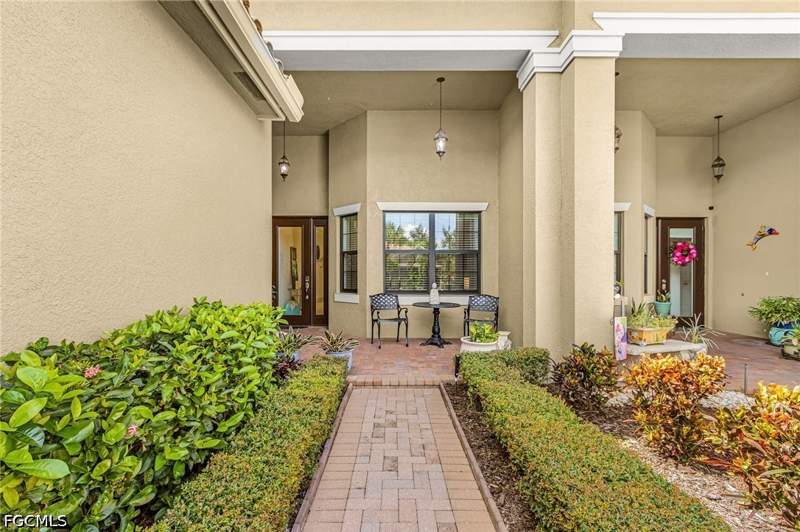 2 bedroom Detached at 13420 Monticello Blvd, Marbella Isles, Naples — photo 2
