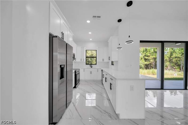 3 bedroom SingleFamilyResidence at 505 E 9th St, Lehigh Acres, Lehigh Acres — photo 4