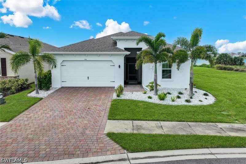 3 bedroom SingleFamilyResidence at 950 Stonewater Lake Ter, Stonewater, Cape Coral — photo 2