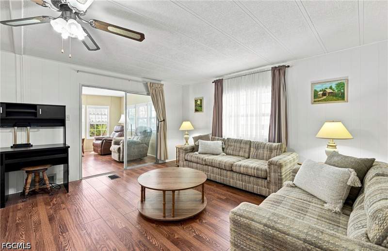 3 bedroom ManufacturedHome at 210 Sante Fe Trl, Carriage Village, North Fort Myers — photo 3