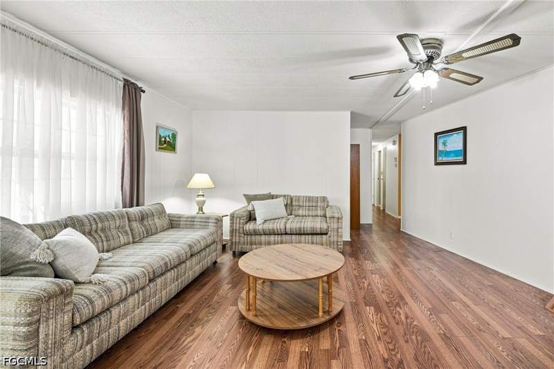 3 bedroom ManufacturedHome at 210 Sante Fe Trl, Carriage Village, North Fort Myers — photo 5