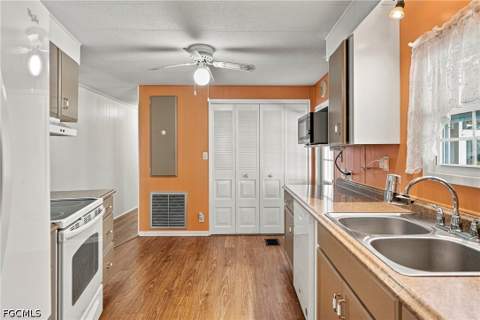 210 Sante Fe Trl, North Fort Myers FL - photo 9 of 36
