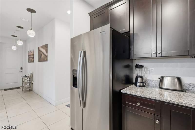 2 bedroom Condominium at 1805 Samantha Gayle Way 112, 1818 Parkway Condominiums, Cape Coral — photo 5