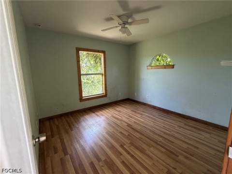 367 Peerless St, Lehigh Acres FL - photo 10 of 13