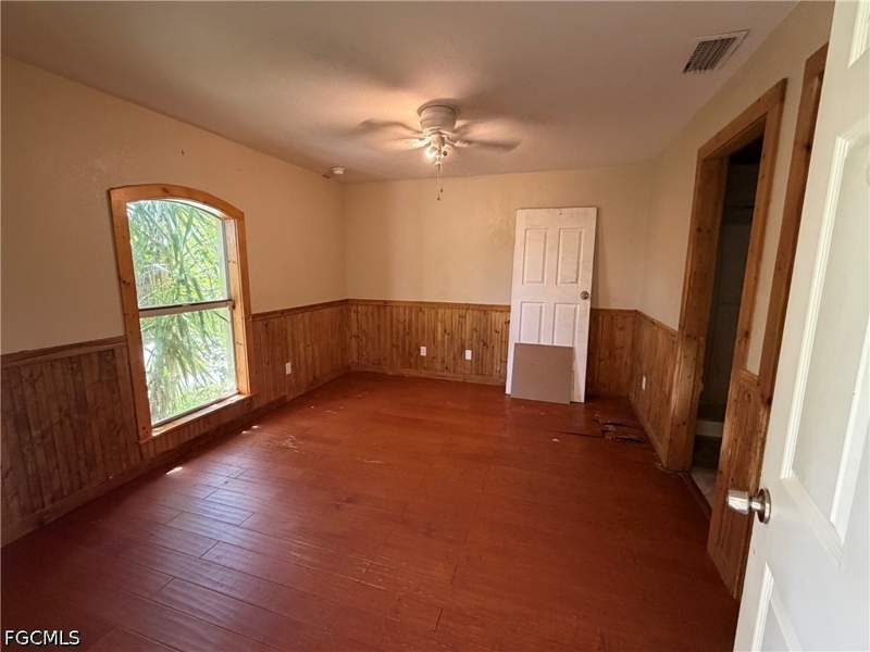 3 bedroom SingleFamilyResidence at 367 Peerless St, Southwood, Lehigh Acres — photo 5
