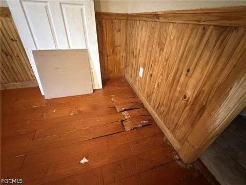 367 Peerless St, Lehigh Acres FL - photo 8 of 13