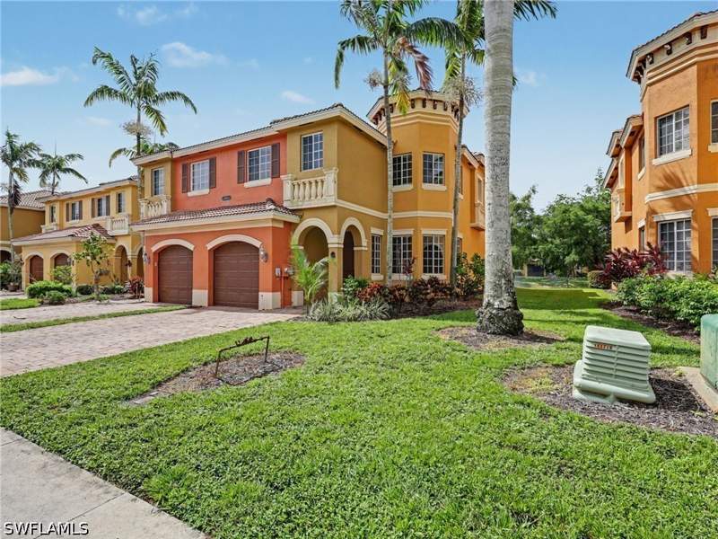 4 bedroom Townhouse at 10221 Olivewood Way 157, Copper Oaks, Estero — photo 4