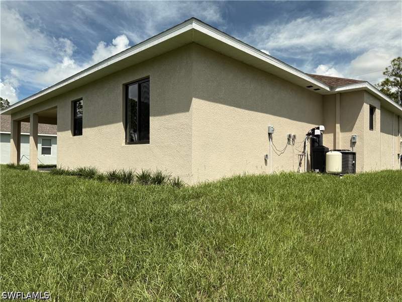 3 bedroom SingleFamilyResidence at 469 Woodman Dr, Greenbriar, Lehigh Acres — photo 4