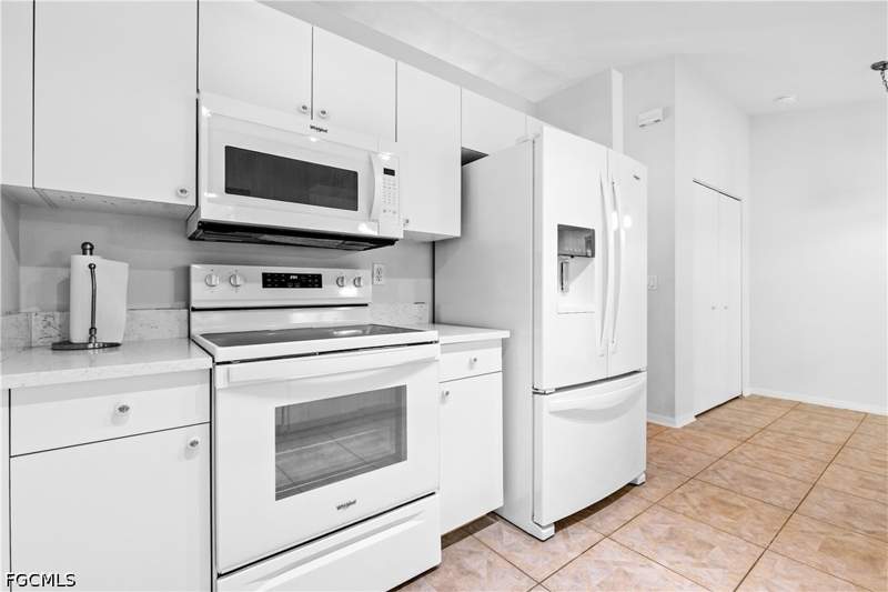 3 bedroom SingleFamilyResidence at 15687 Spring Line Ln, Reserve At Buckingham, Fort Myers — photo 4