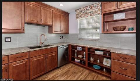 1335 Broadwater Dr 102, Fort Myers FL - photo 13 of 34