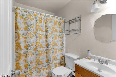 1210 NE 5th Pl, Cape Coral FL - photo 11 of 15