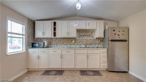 8352 Barbie Ln, North Fort Myers FL - photo 13 of 31
