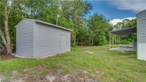 8352 Barbie Ln, North Fort Myers FL - photo 8 of 31