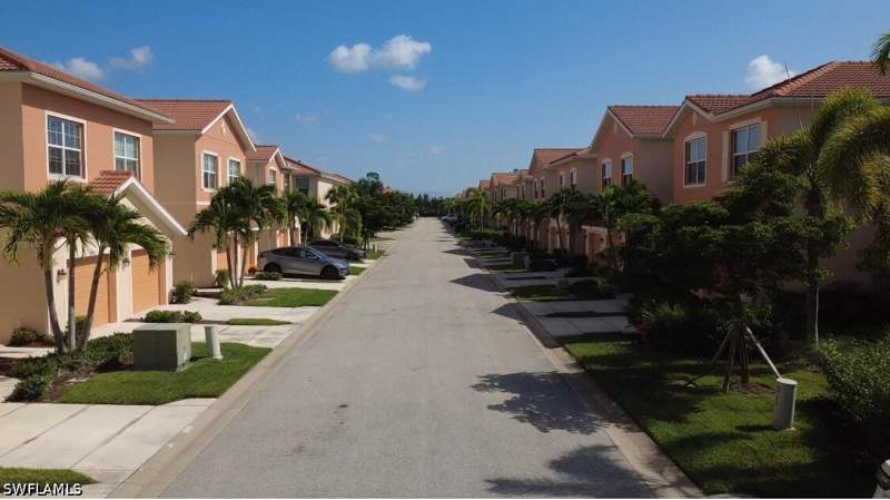 3 bedroom Townhouse at 10178 Via Colomba Cir, Marbella On Cypress, Fort Myers — photo 2
