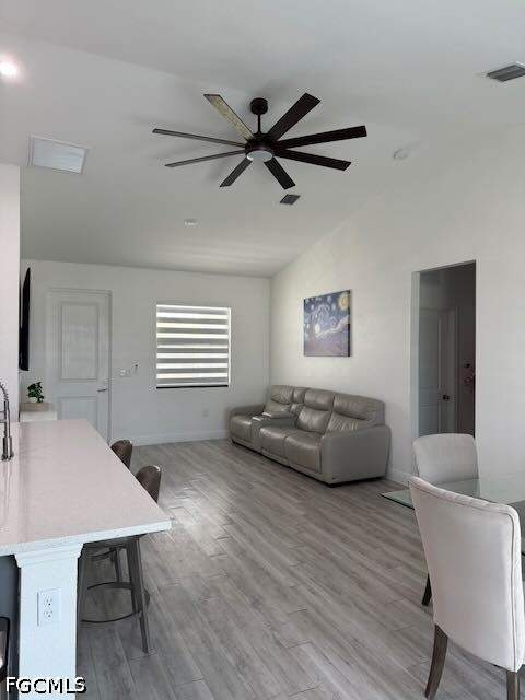 3 bedroom SingleFamilyResidence at 8041 Sherwood Cir, Port Labelle, Labelle — photo 3