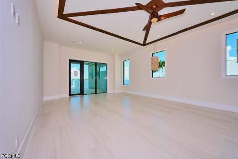938 San Carlos Dr, Fort Myers Beach FL - photo 13 of 50