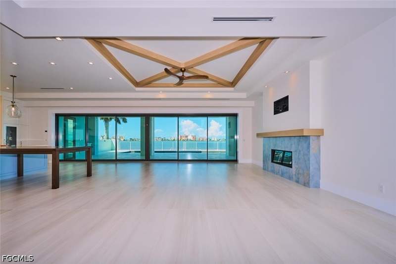 5 bedroom SingleFamilyResidence at 938 San Carlos Dr, San Carlos On The Gulf, Fort Myers Beach — photo 3