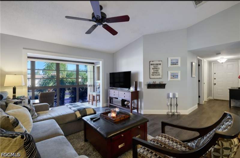 2 bedroom Condominium at 8171 S Woods Cir 8, Summerlin Woods, Fort Myers — photo 4