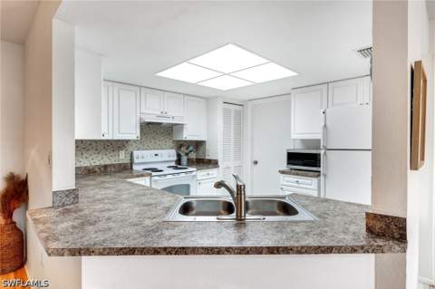 3140 Seasons Way 507, Estero FL - photo 6 of 35